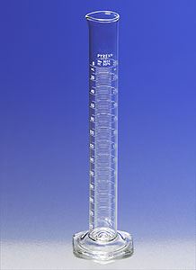 PYREX Double Metric Scale, 1L Class A Graduated Cy